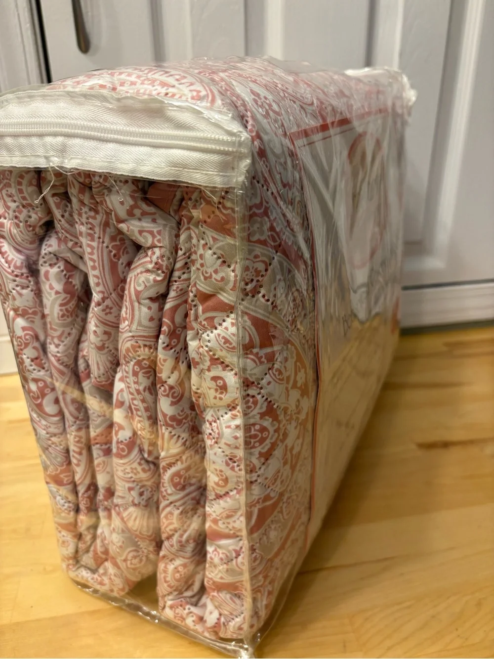 Quilted Paisley in Blush and Cream king size bed new